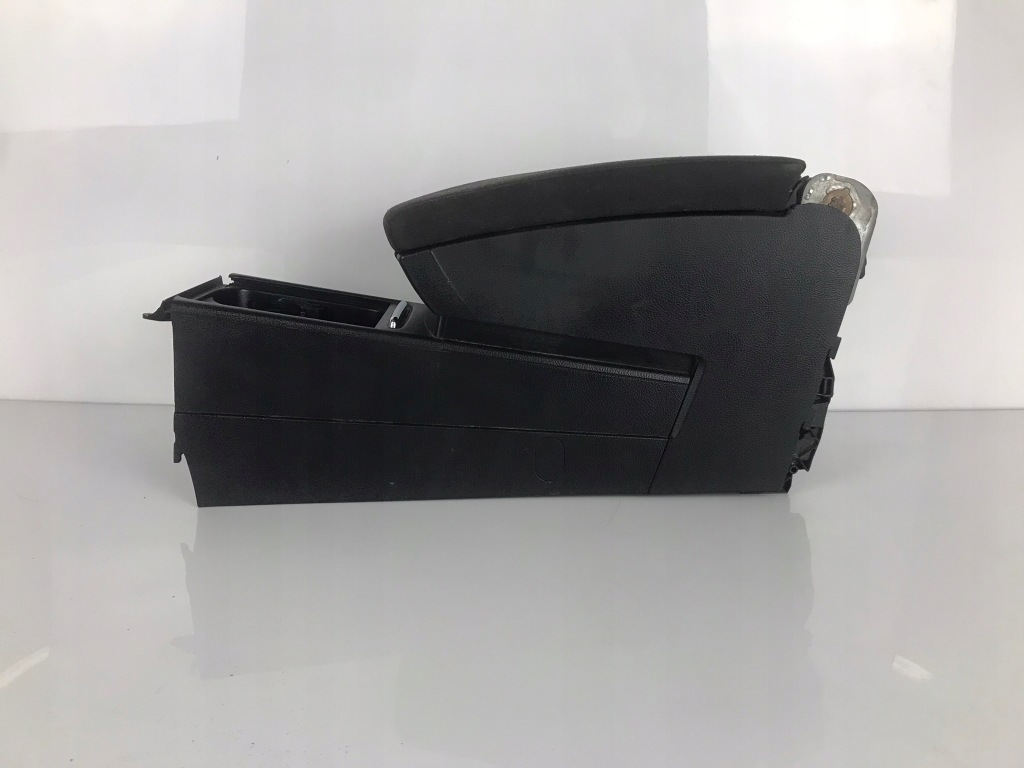 фото №1, Vw passat b6 kombi подлокотник 2005-2010