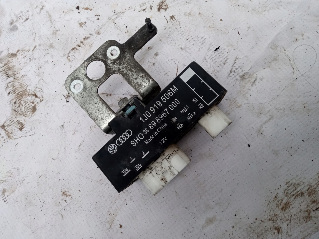 фото №1, Модуль вентиляторів volkswagen оригінальний номер 1j0919506m
