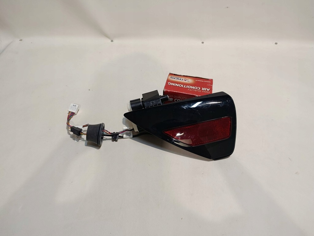 фото №1, Кришка порт заряджання tesla model 3 y 150551400d