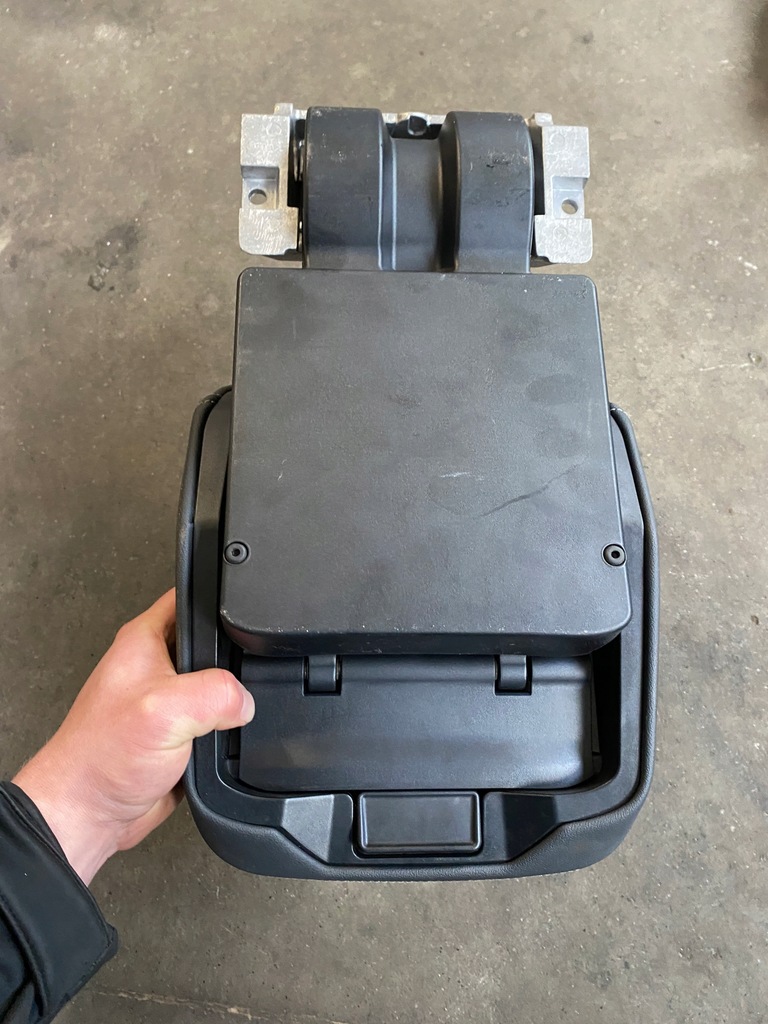 фото №4, Audi q5 80a підлокітник