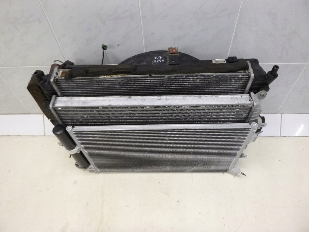 Jaguar xf комплект радіатор вентилятор ic kli 2.7d Доставка