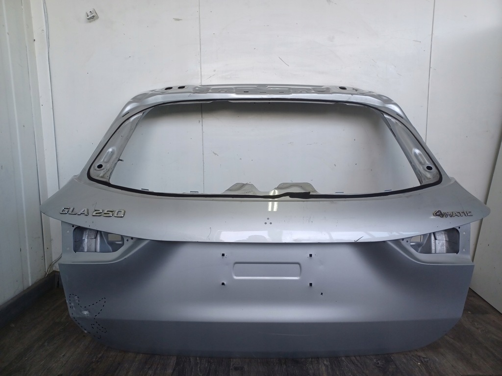 фото №1, Крышка багажника задняя задняя --- mercedes gla ii w247 247 ---