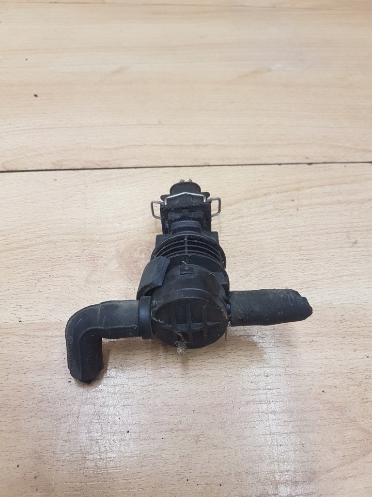 фото №1, Клапан вакуумa mercedes w220 3.2 v6