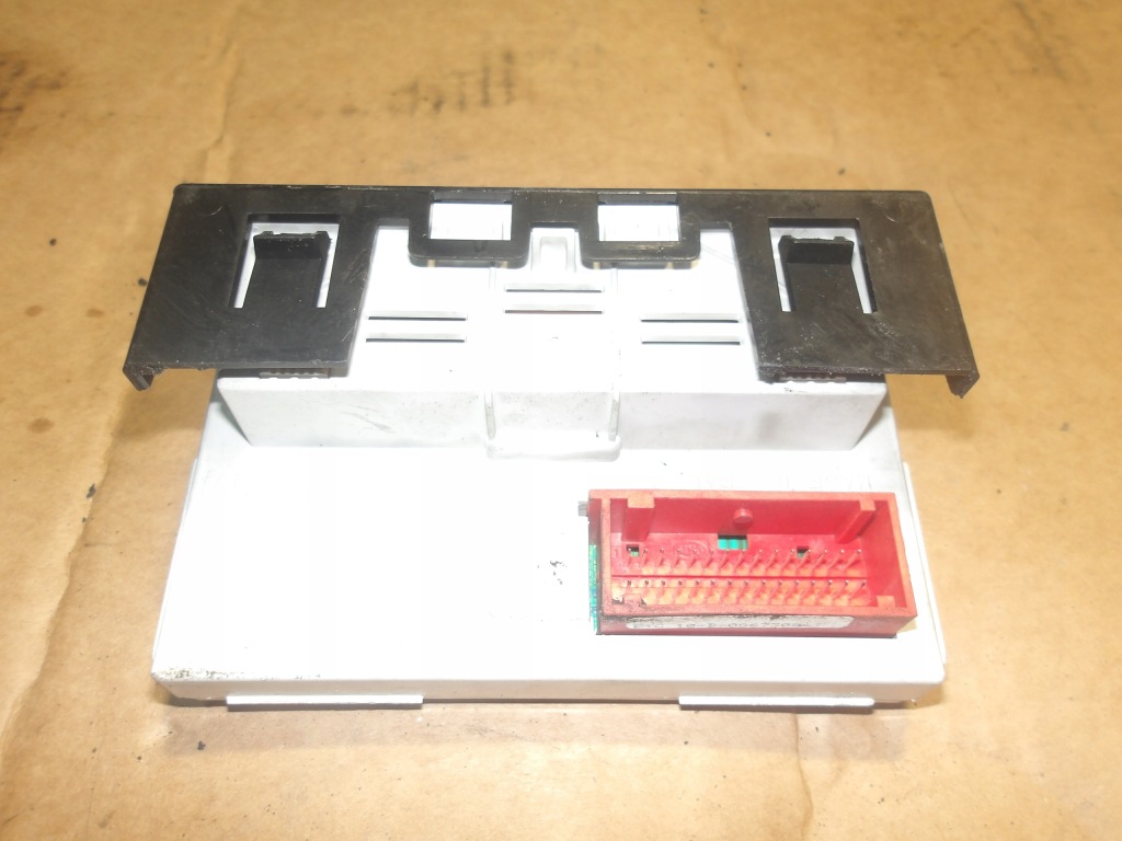 фото №1, 2004 renault megane экран дисплея 8200107839