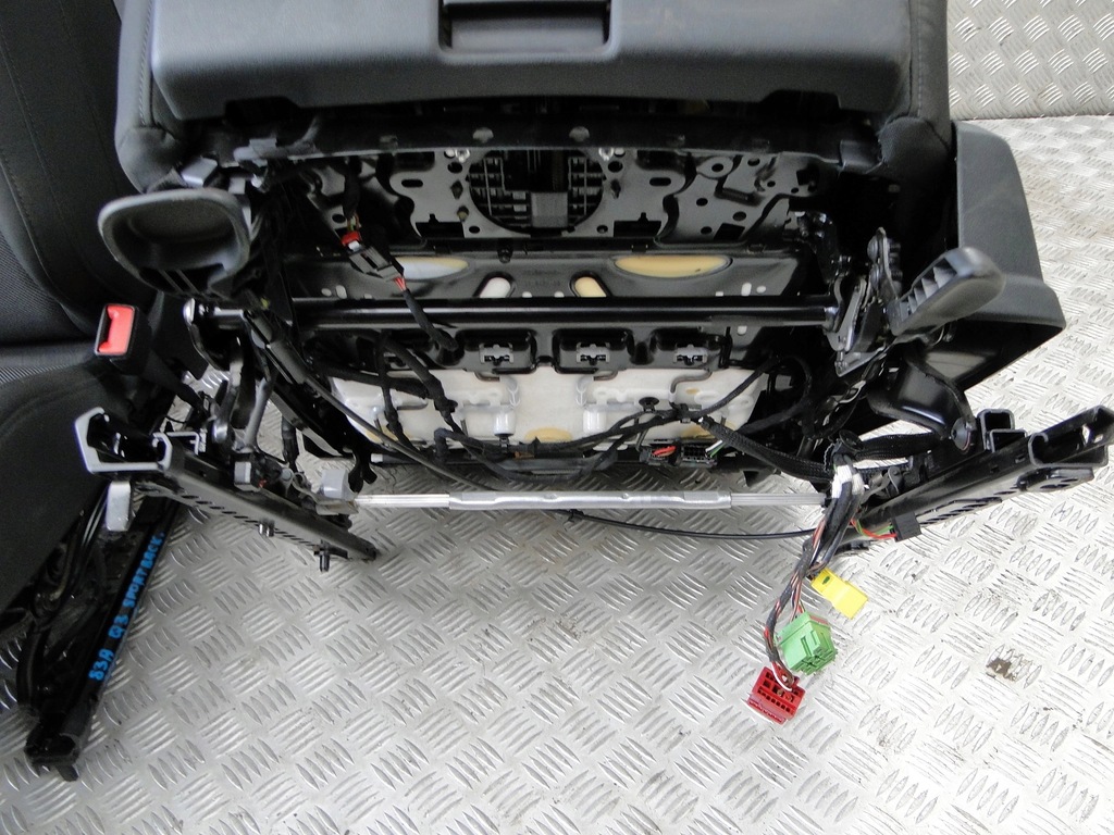 фото №11, Сидіння audi q3 83a 83f sportback підігрів