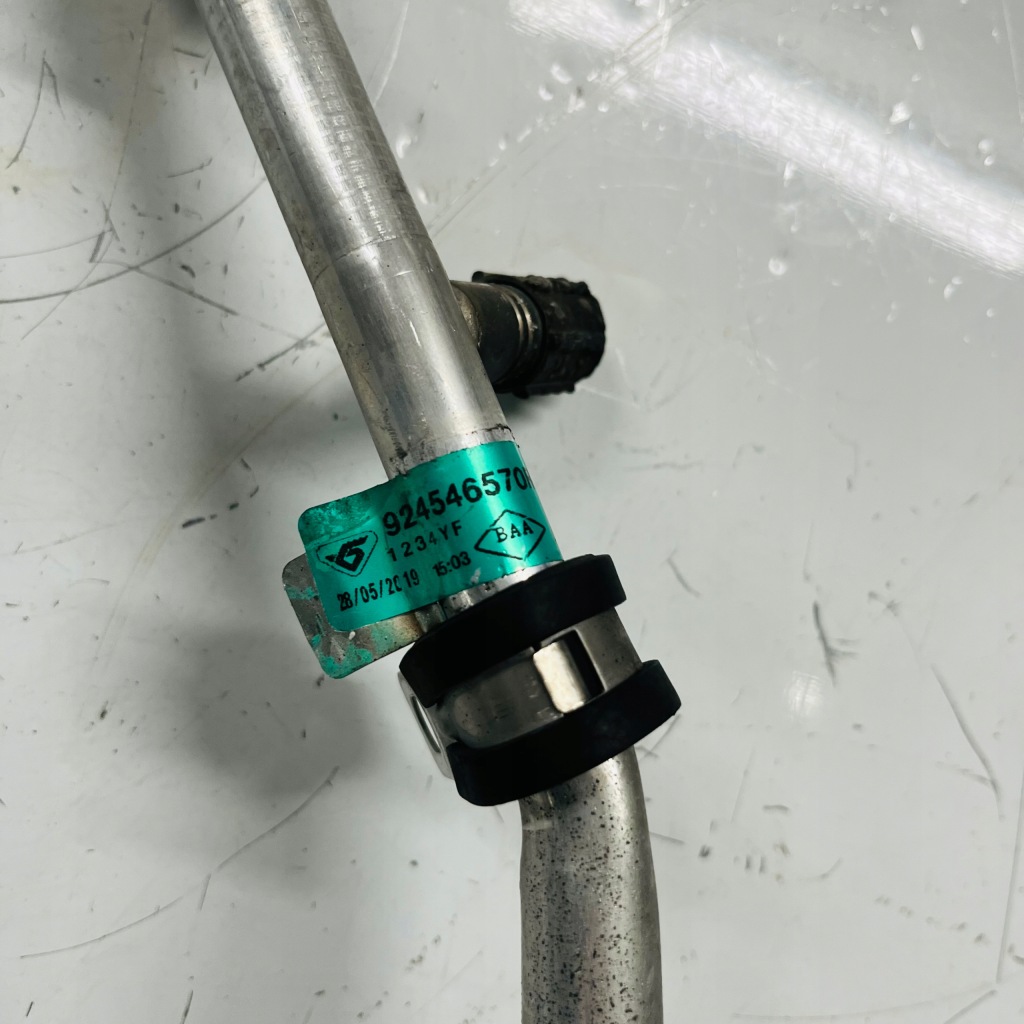 фото №2, Шланг трубка кондиционера renault captur i lift 1.3 tce 924546570r