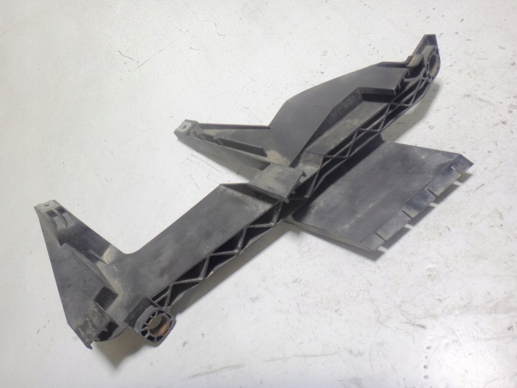 Напрямна кронштейн лампи правий перед bmw x3 e83 przed lift Київ