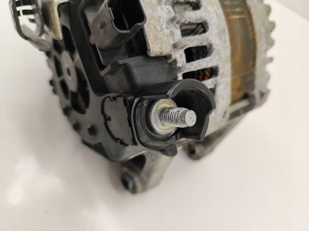 Peugeot 5008 2 2019 генератор с Разборки