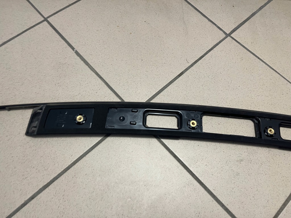 фото №13, Молдинг накладка кришки задня skoda superb iii 3 lift sedan sportline 3v5853095b