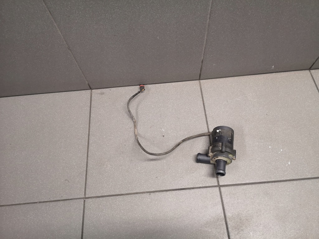 фото №1, Насос циркуляция dogrzewacza webasto vw phaeton