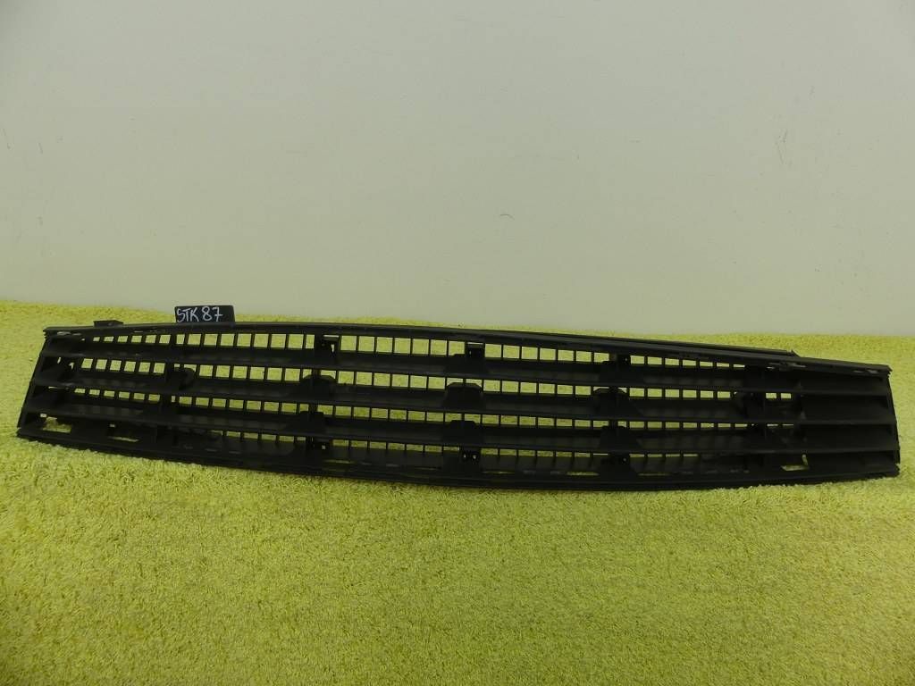 Купити Решітка бампер перед renault clio 3 3 05-09r нова ідеальний стан