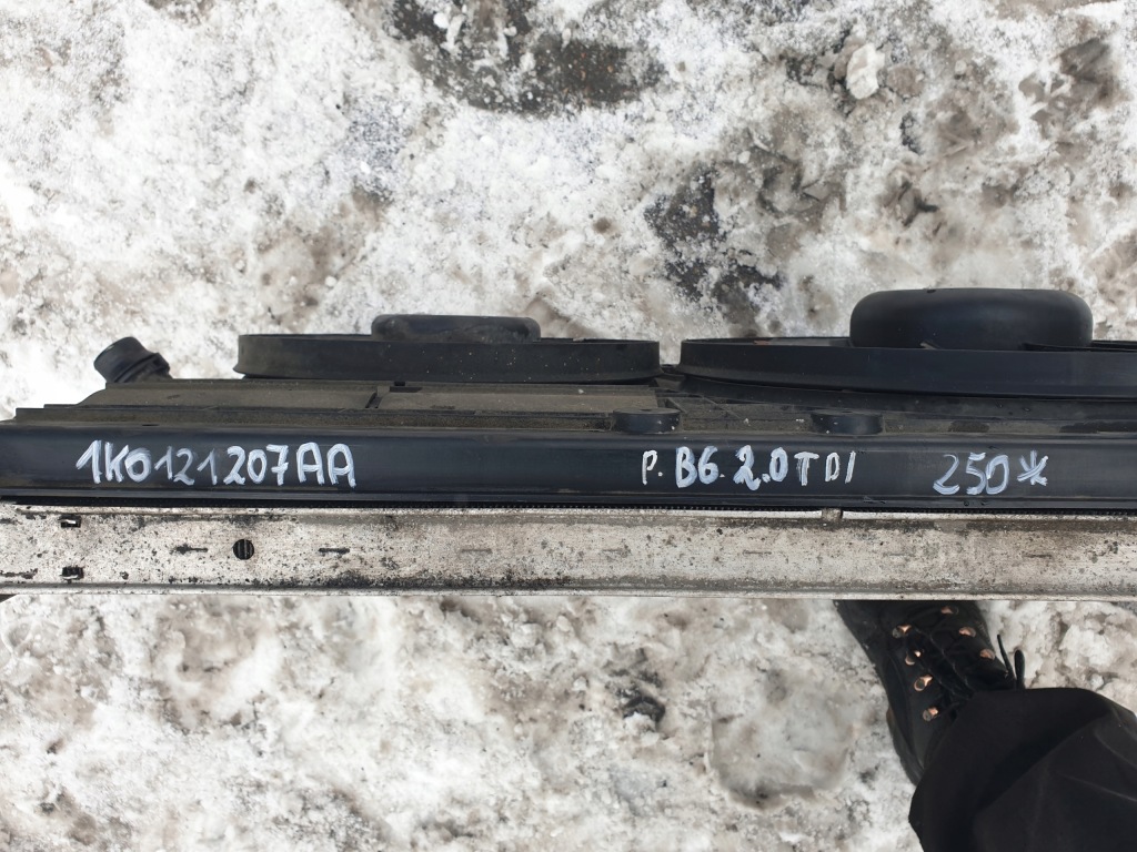 Радиатор воды вентиляторы vw passat b6 2.0 tdi 1k0121207aa с Разборки