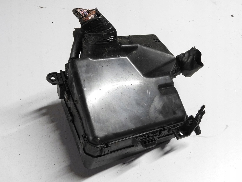 фото №7, Mitsubishi asx 1.8 did 10-12 коробка запобіжників 8565a024