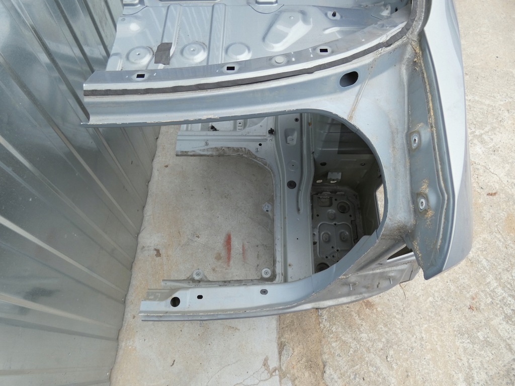 фото №7, Bmw e90 чверть правий задня крила обшивка pas права задня лонжерон