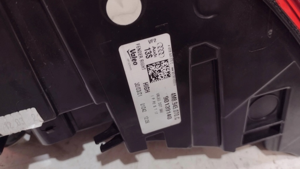 фото №14, Audi q8 rsq8 4m8 лампи лампа задня led usa matrix