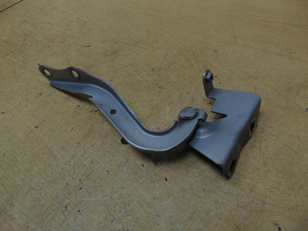 фото №7, Петля капот правий toyota auris i 1 2007-