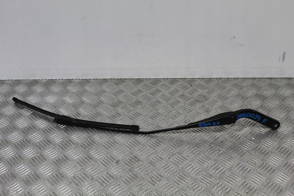 фото №1, Дворник рычаг правое bmw x1 e84 lift 2990029