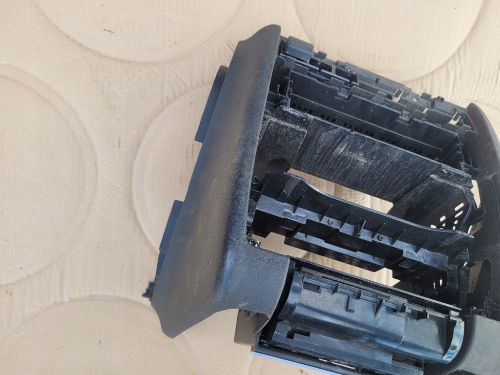 фото №3, Корзина кишеня рамка середня радіо консолі панелі audi a3 8l lift