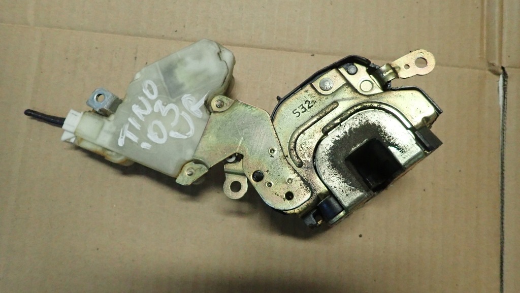 фото №1, Nissan almera tino 00-06 замок дверь передний правый