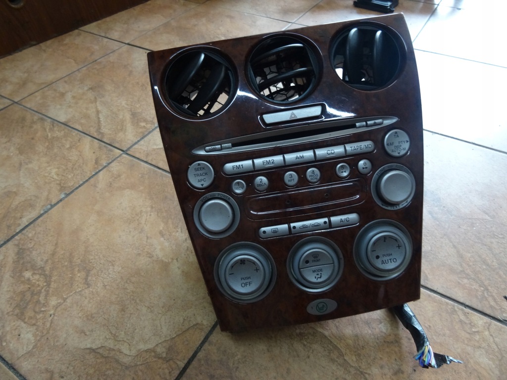 фото №4, Mazda 6 панель средний радио