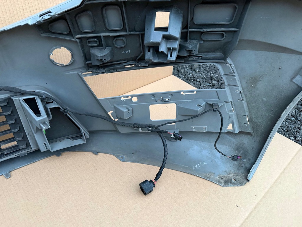 фото №10, Бампер skoda octavia mk3 lift vrs rs оригинал хороший состояние нет клеёный