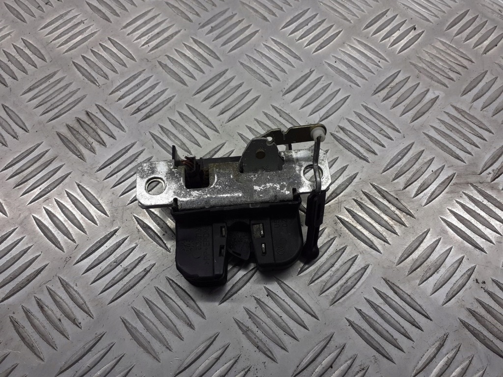 фото №1, Замок кришки багажника vw polo iv 6q6827505b