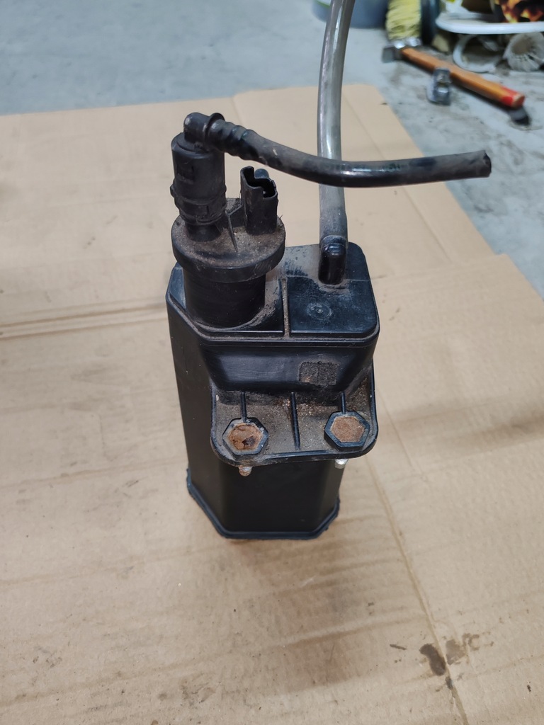 фото №5, Корпус фільтра вугільний 8200701972 1.6 16v dacia duster i 10-13