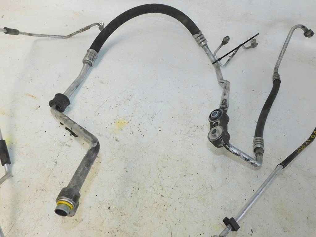 фото №7, Volvo v40 1.9dci 2001r провода кондиционера