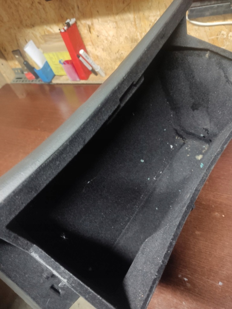 фото №7, Бардачок пассажира avensis t25