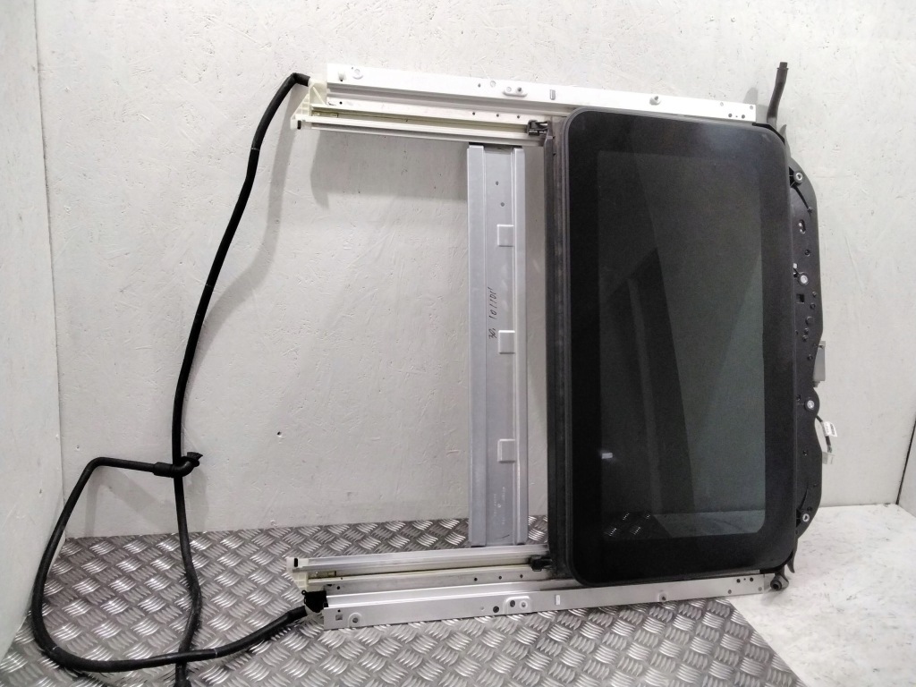 фото №1, Mercedes-benz e w212 2015 люк комплект