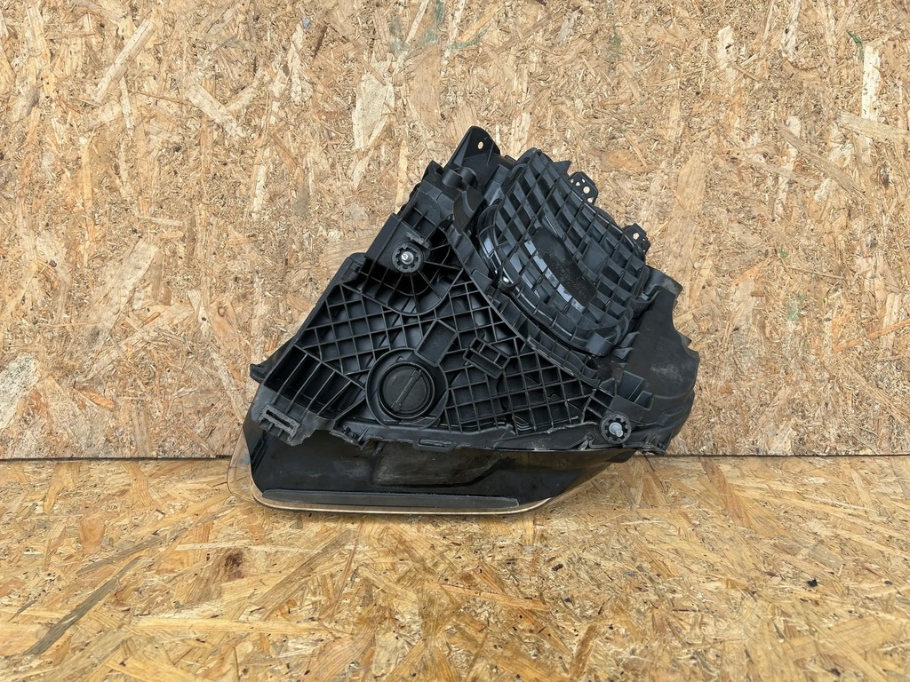 фото №14, Porsche taycan 9j1 2020 лампы передние