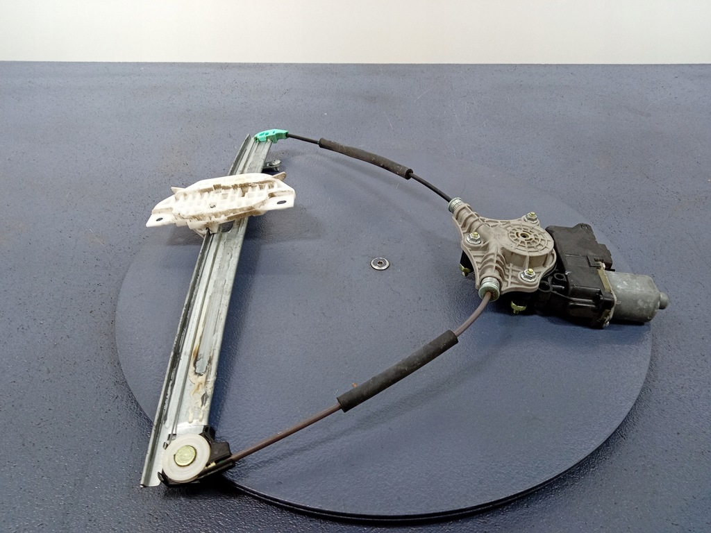 фото №1, Rio iv yb подъемник стекло перед левый 82450-h8010