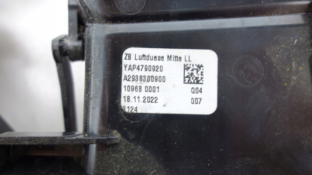 фото №7, Решётки среднего обдув mercedes eqc n293 19- a2938300900