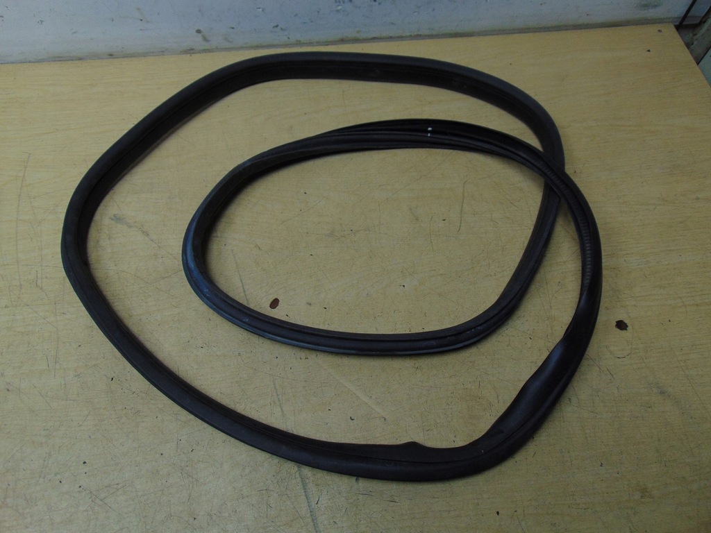 фото №1, Прокладка двері зсувних лівих ford courier 2014-