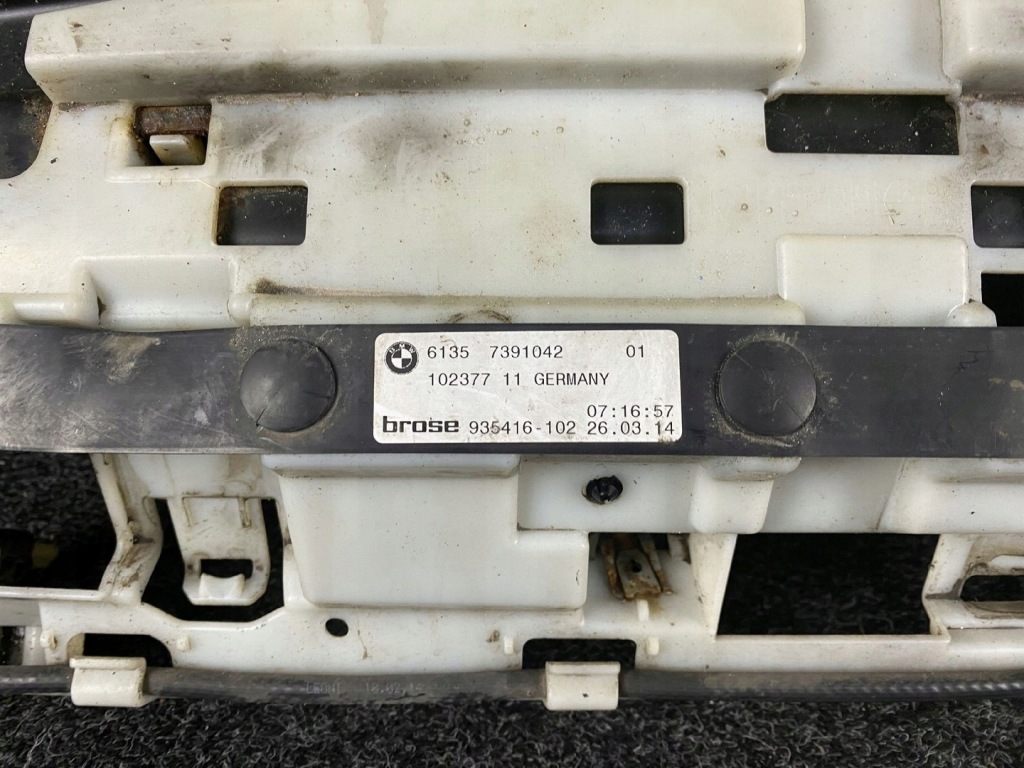 фото №7, Bmw seria 4 f32 направляющая бампера модуль закрытия крышки багажника балка задняя