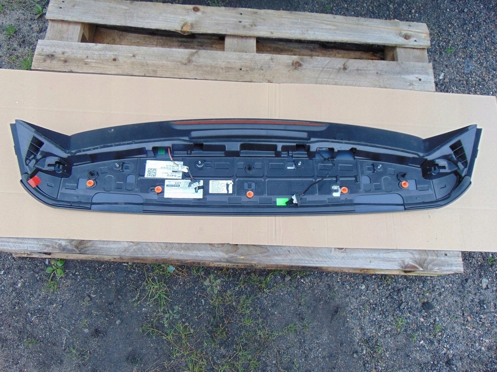 фото №10, Спойлер кришки багажника audi a1 s1 лампа стоп