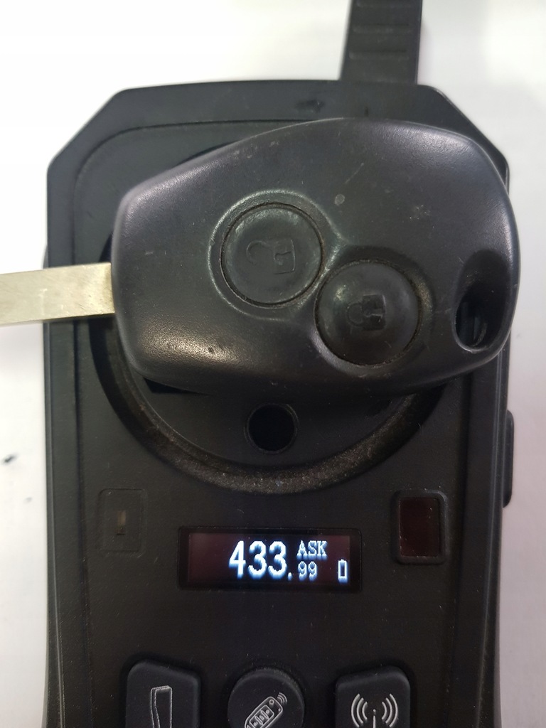 фото №4, Ключ renault clio 3 kango3 modus pcf7947