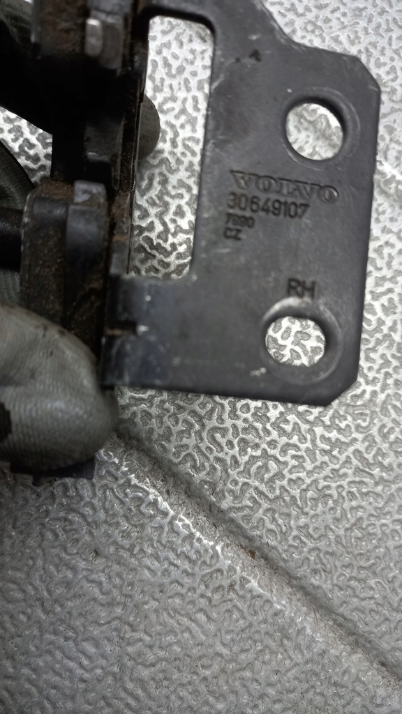 фото №1, Замок кришки volvo xc90 30649107