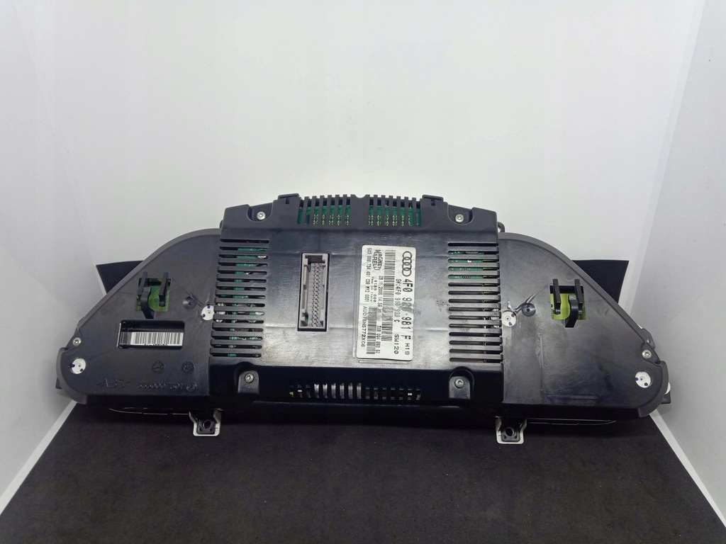 фото №7, Счетчик приборы audi a6 c6 4f0920981f