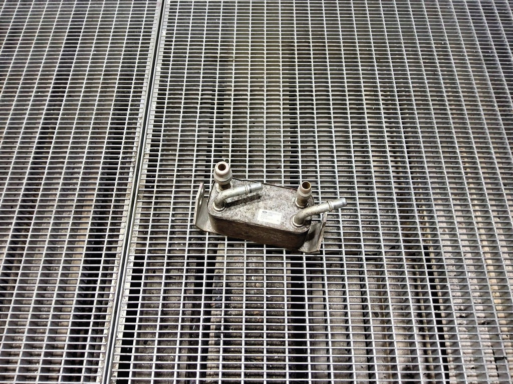 фото №1, Land rover range rover sport l320 2011 радиатор масла коробки