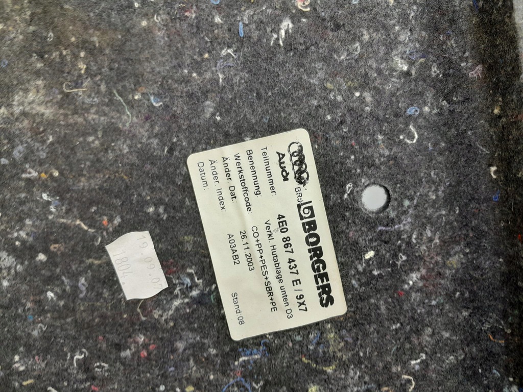 фото №9, Audi a8 d3 підлога обшивка багажника