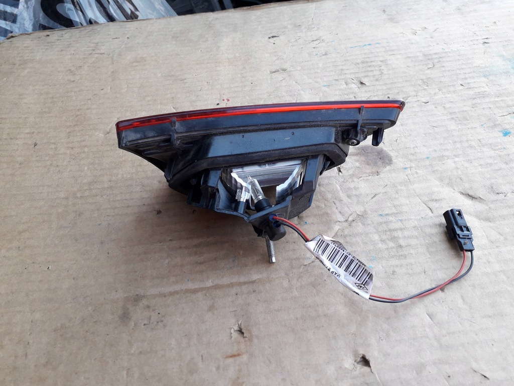 фото №2, Лампа задняя правая renault clio iv 4 w крышка