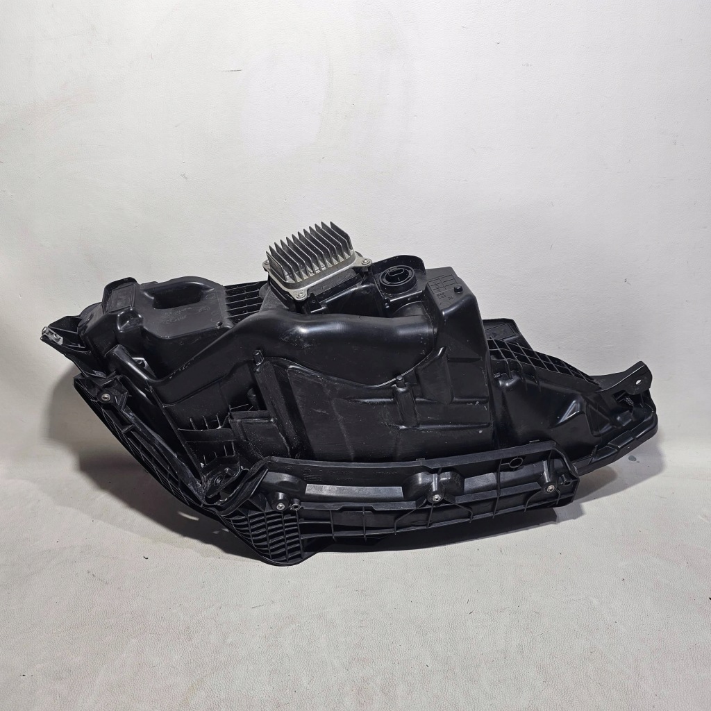 фото №10, Лампа левая перед передняя tesla model s plaid 1563713-00-c