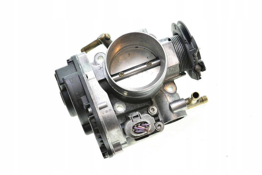 фото №1, Дроссельная заслонка octavia 2.0 06a133066e