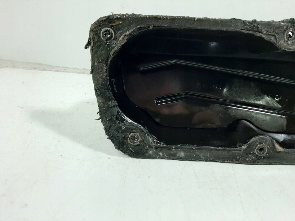 фото №8, Chrysler grand voyager iii 3.3 v6 96r крышка клапанов p04622760