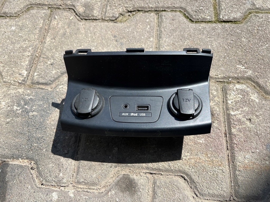 фото №1, Hyundai i30 ii панель разъём usb aux