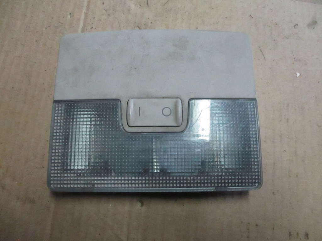 фото №1, 7720/11 лампа освещение кабины audi a6 c5