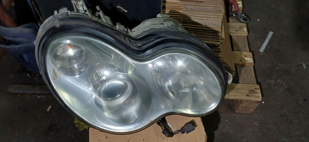 фото №11, Mercedes w203 лампа перед правая ксенон lift depo