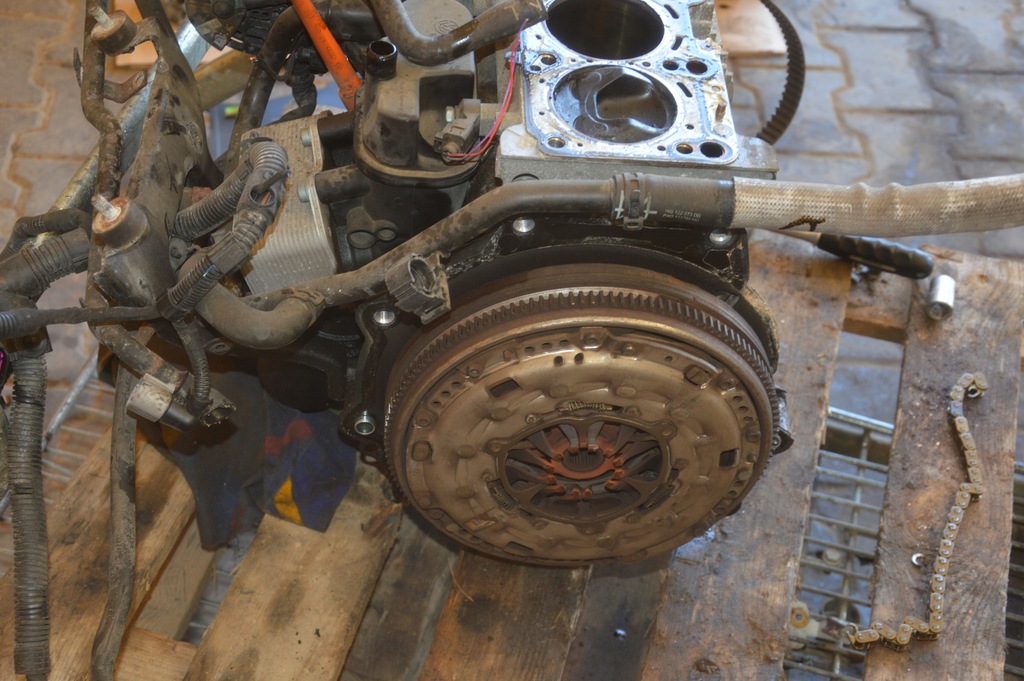 фото №5, Audi a3 8p 2.0 fsi блок двигателя kompletny 06d023a