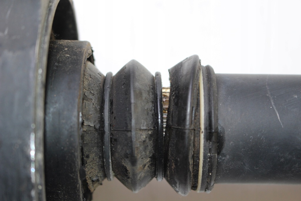 фото №6, Wał приводной bmw f30 f31 механическая коробка передач 7600183 n47 оригинал